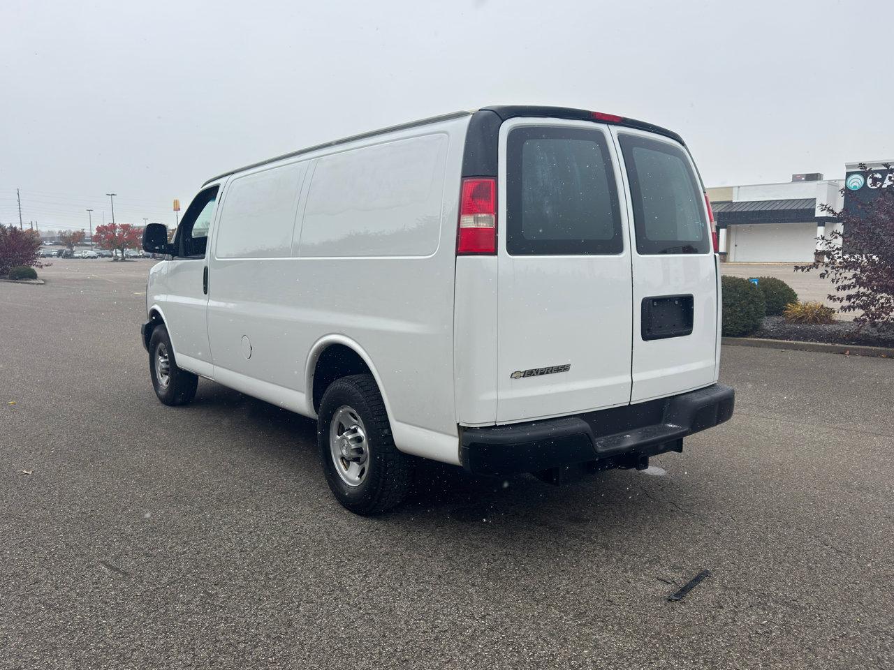 Used 2015 Chevrolet Express 3500 image 5