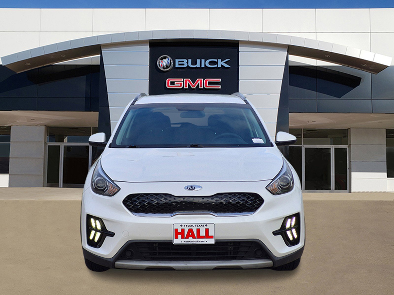 Used 2021 Kia Niro LX image 2
