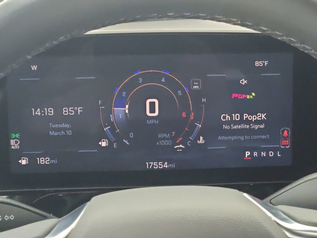 Used 2025 Chevrolet Suburban LS image 17