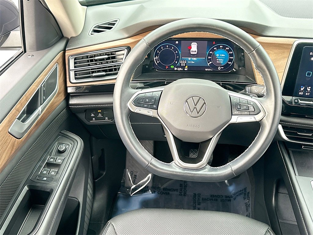 Used 2024 Volkswagen Atlas SE image 21