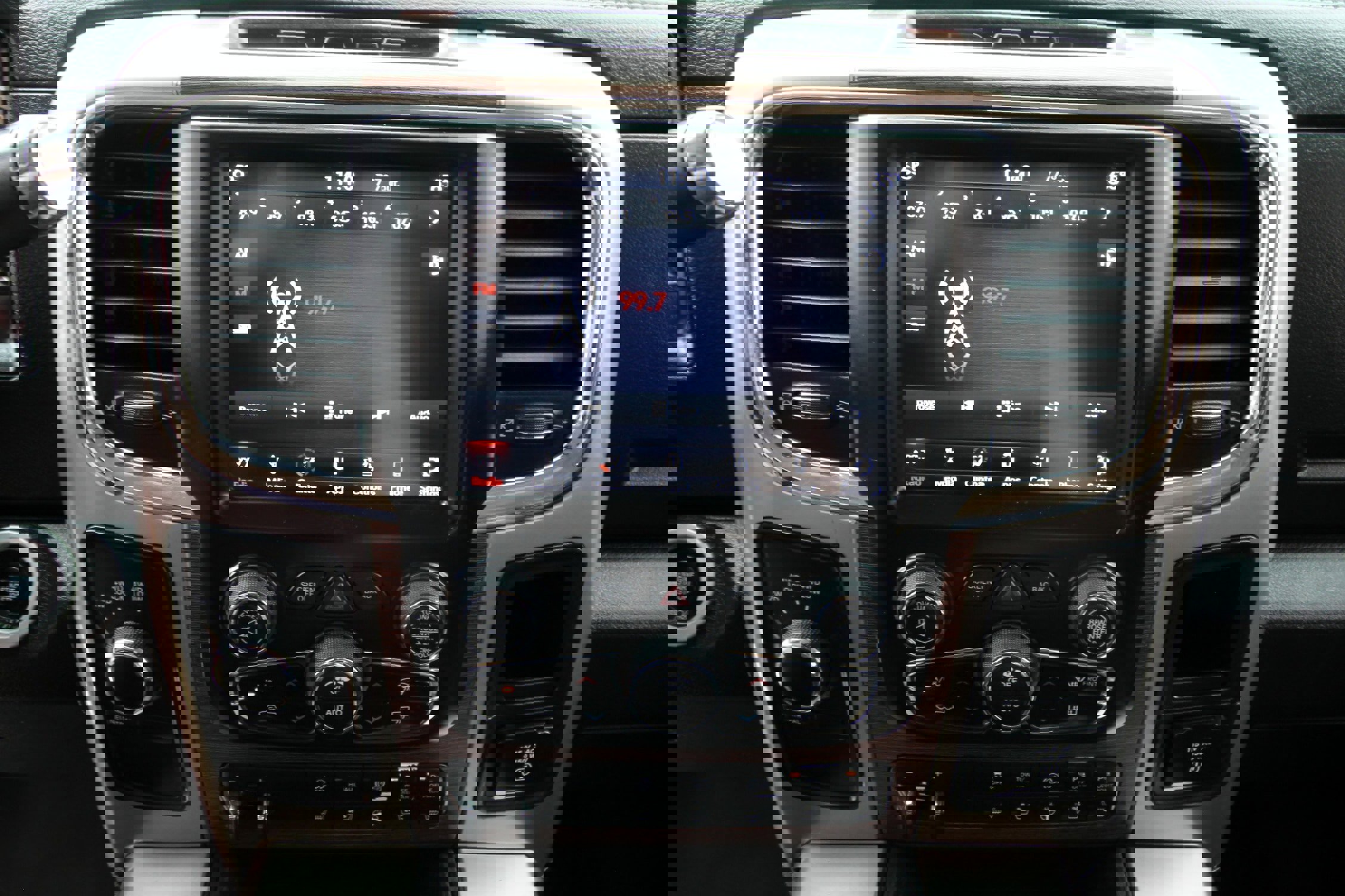 Used 2018 RAM 3500 Laramie w/ Convenience Group image 29