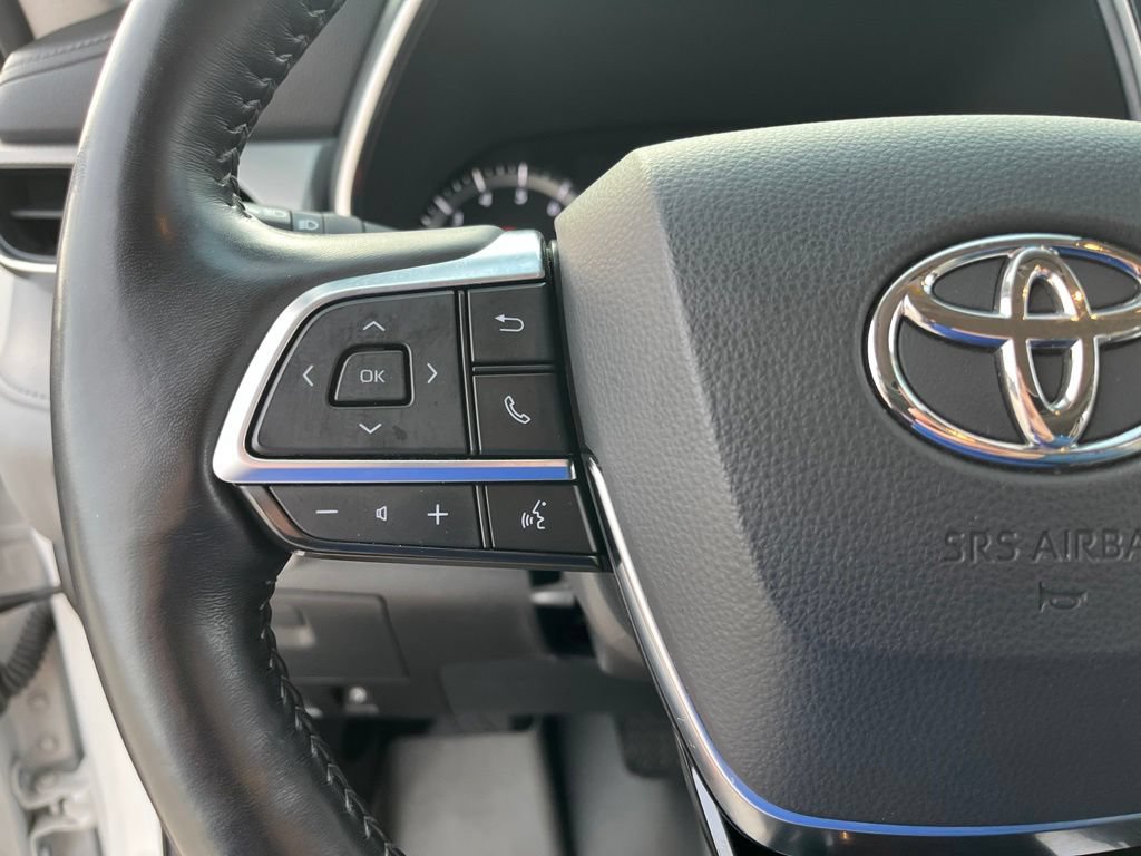 Used 2021 Toyota Highlander Platinum FWD image 22