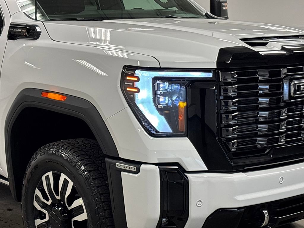 New 2026 GMC Sierra 2500 Denali Ultimate w/ Max Trailering Package image 4