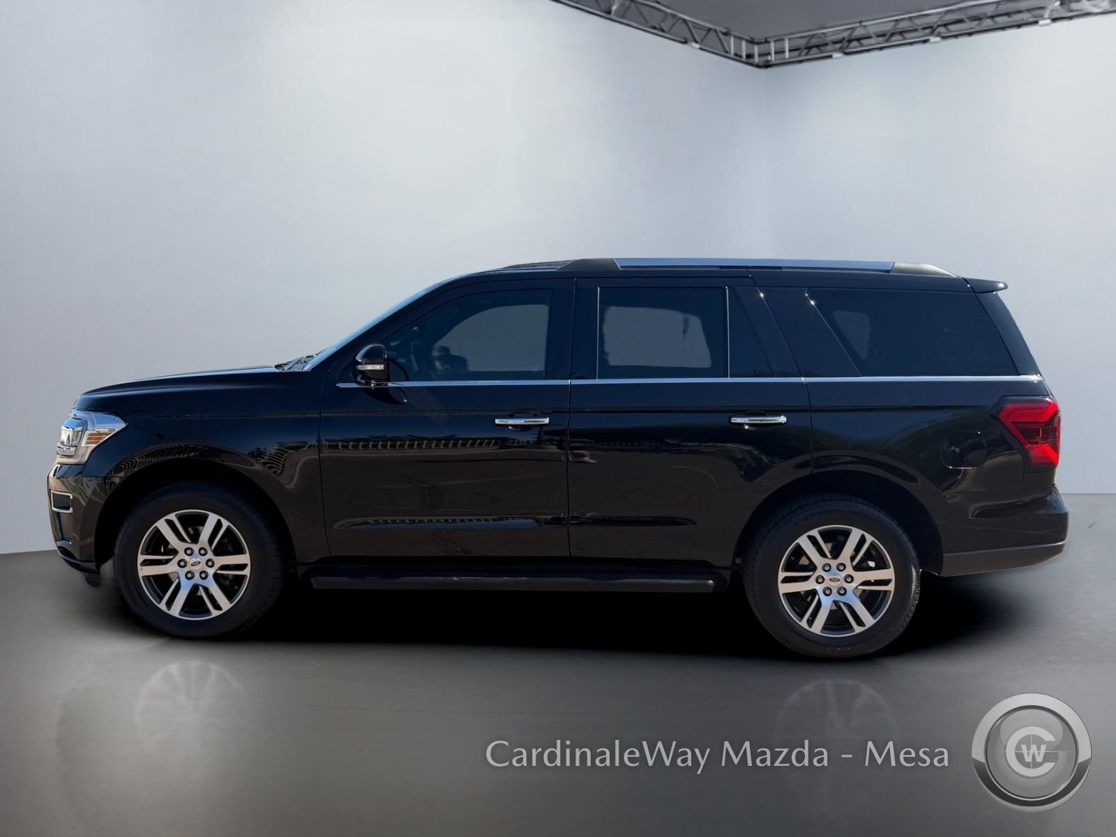 Used 2024 Ford Expedition Limited AWD/4WD image 8