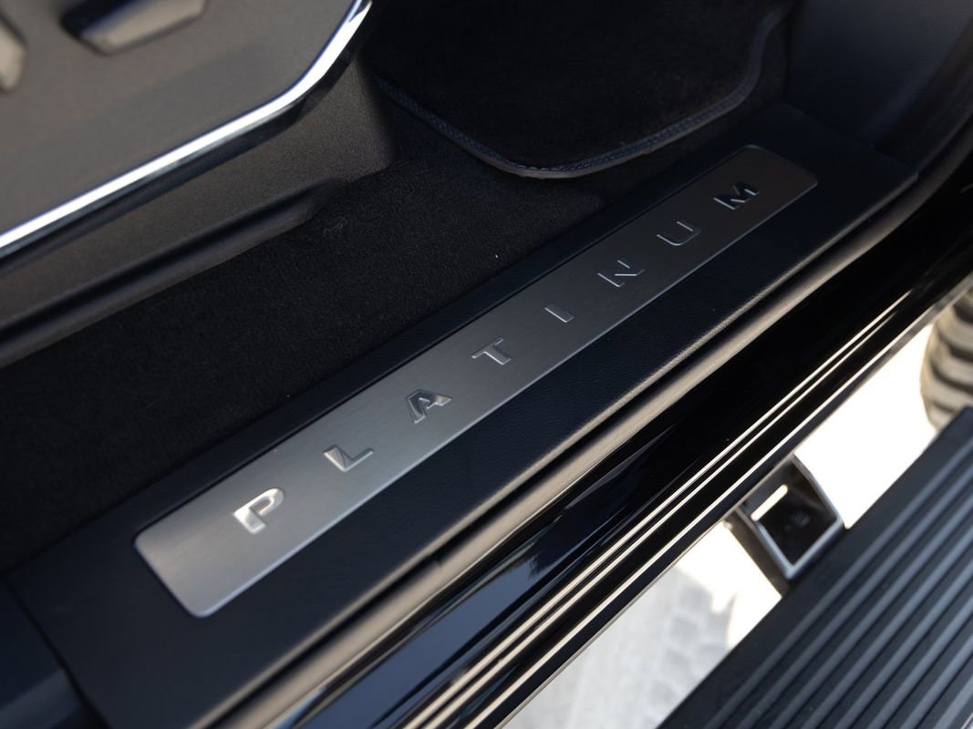 Used 2025 Ford F350 Platinum image 38