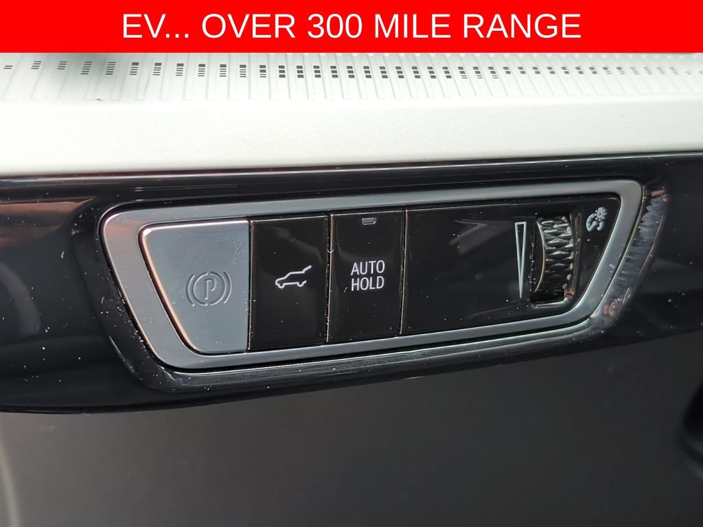 Used 2025 Cadillac Optiq Sport 2 w/ LPO, Floor Liner Package AWD/4WD image 14