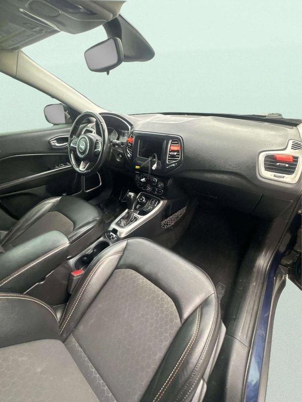 Used 2020 Jeep Compass Latitude AWD/4WD image 5