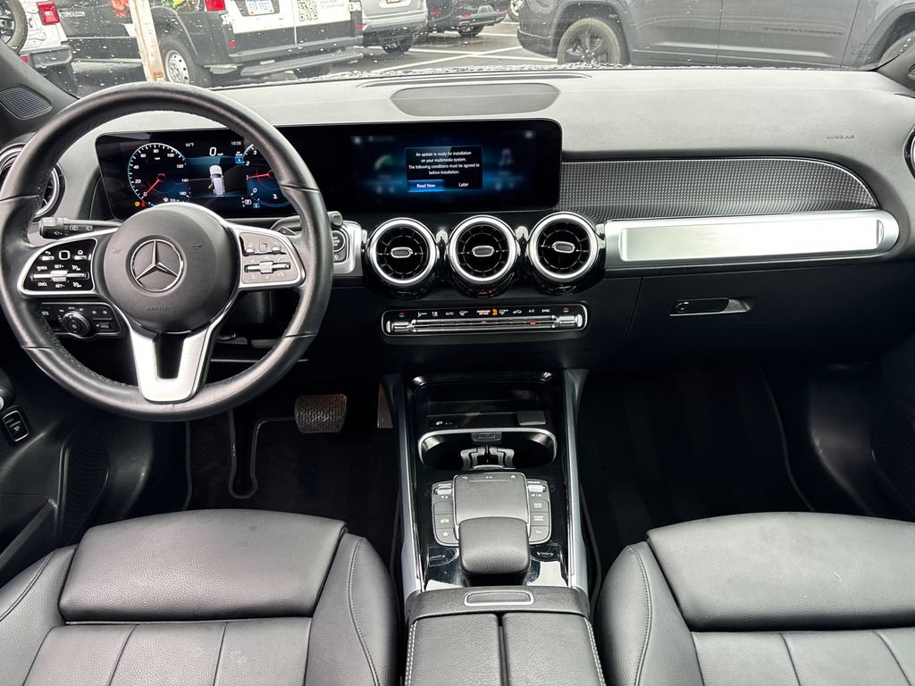Used 2023 Mercedes-Benz GLB 250 4MATIC image 9