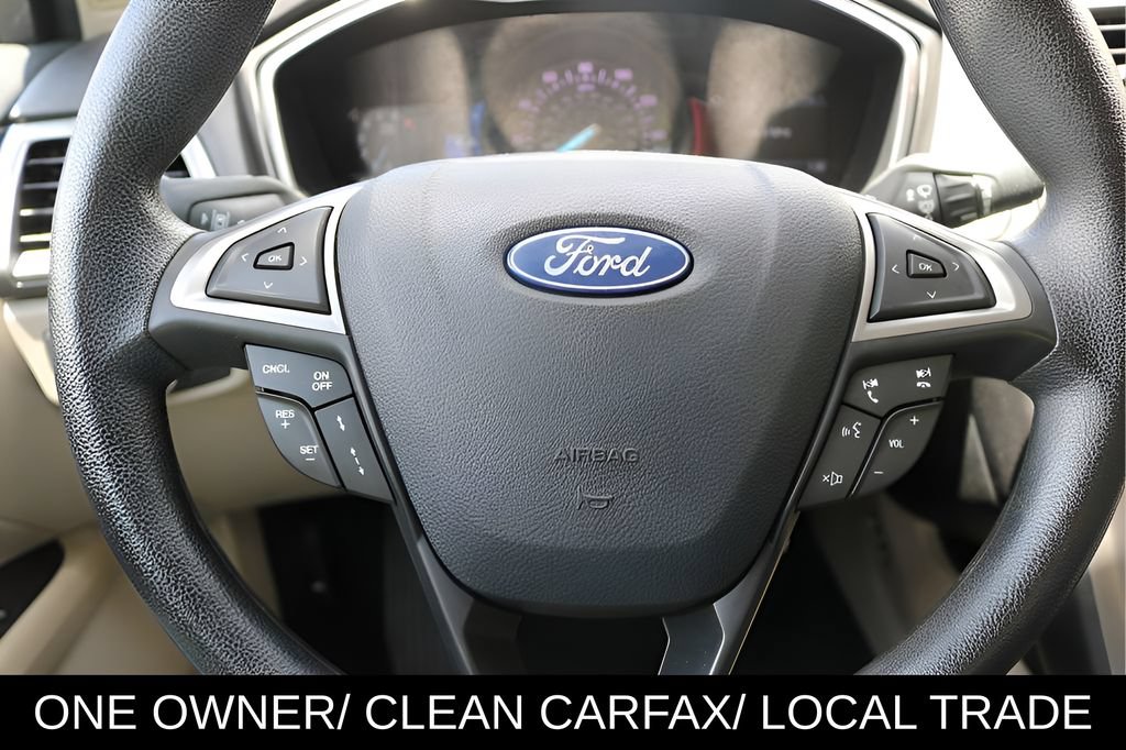 Used 2020 Ford Fusion SE FWD image 16