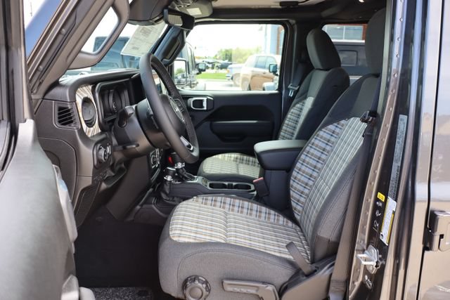 New 2026 Jeep Gladiator Sport AWD/4WD image 16