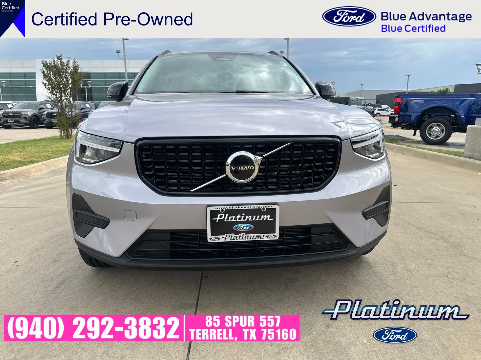 Used 2026 Volvo XC40 B4 Core w/ Climate Package FWD image 9