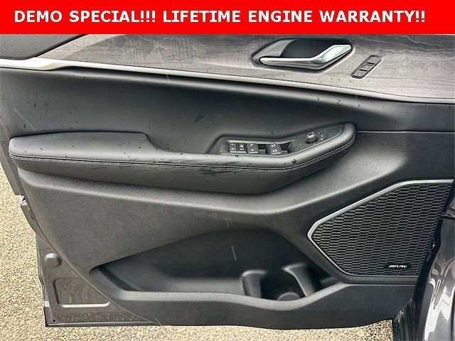 New 2025 Jeep Grand Cherokee L Limited w/ Black Appearance Package image 13