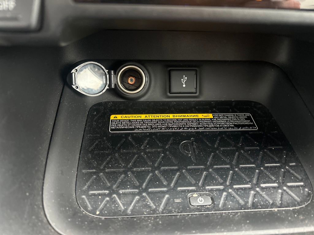 Used 2021 Toyota RAV4 XLE Premium image 23