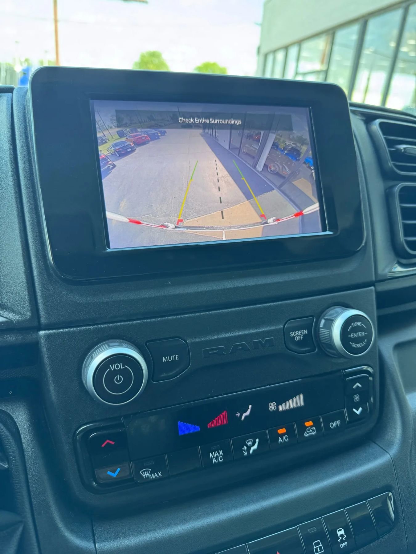 Used 2023 RAM ProMaster 2500 image 26