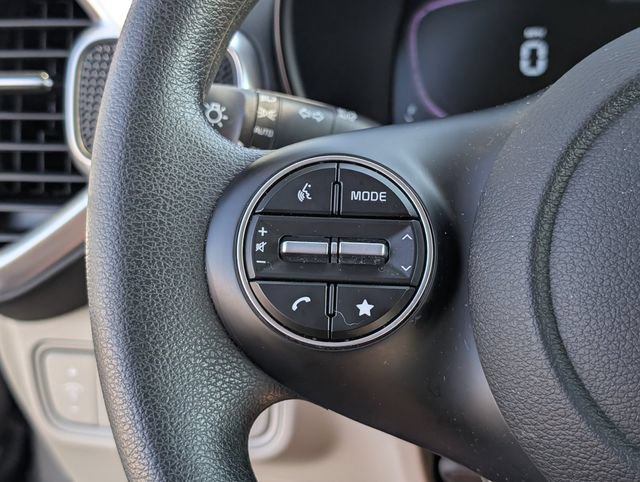 Used 2025 Kia Soul LX w/ LX Technology Package FWD image 25