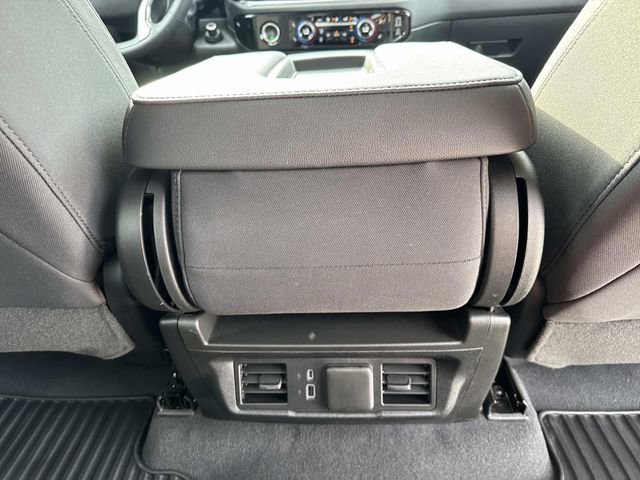 Used 2023 Chevrolet Silverado 1500 LT AWD/4WD image 25