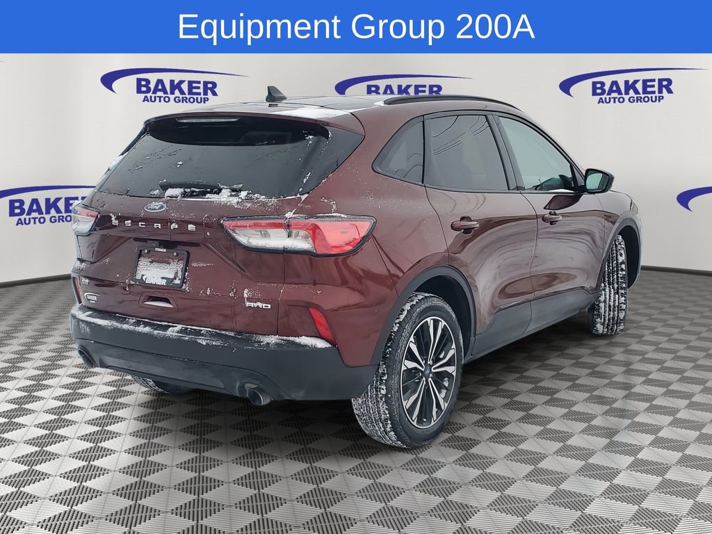 Used 2021 Ford Escape SE w/ SE Sport Appearance Package image 2