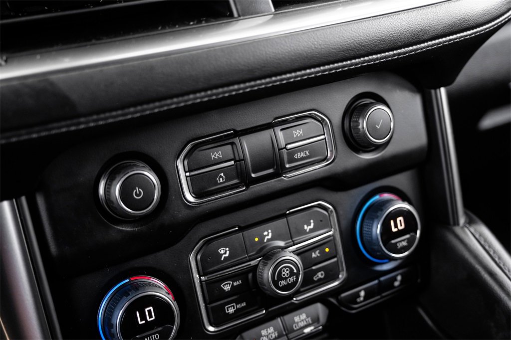 Used 2022 Chevrolet Suburban LT image 24