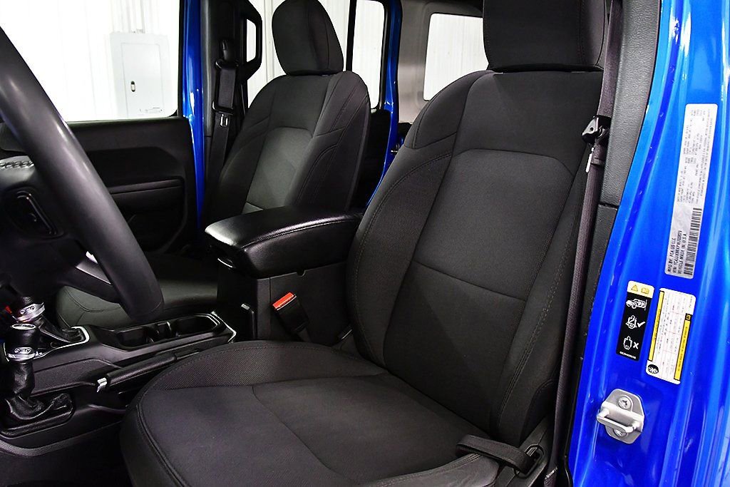 Used 2023 Jeep Wrangler Unlimited AWD/4WD image 26