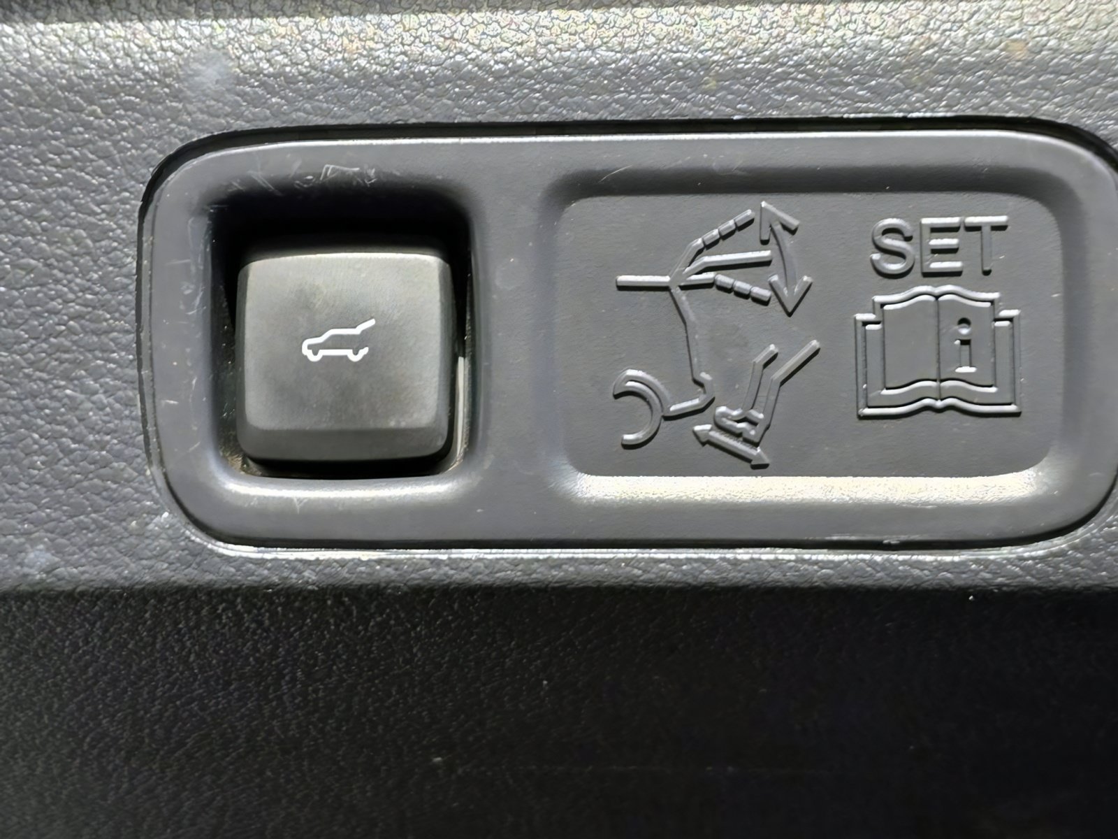 Used 2023 Ford Expedition Limited RWD image 13
