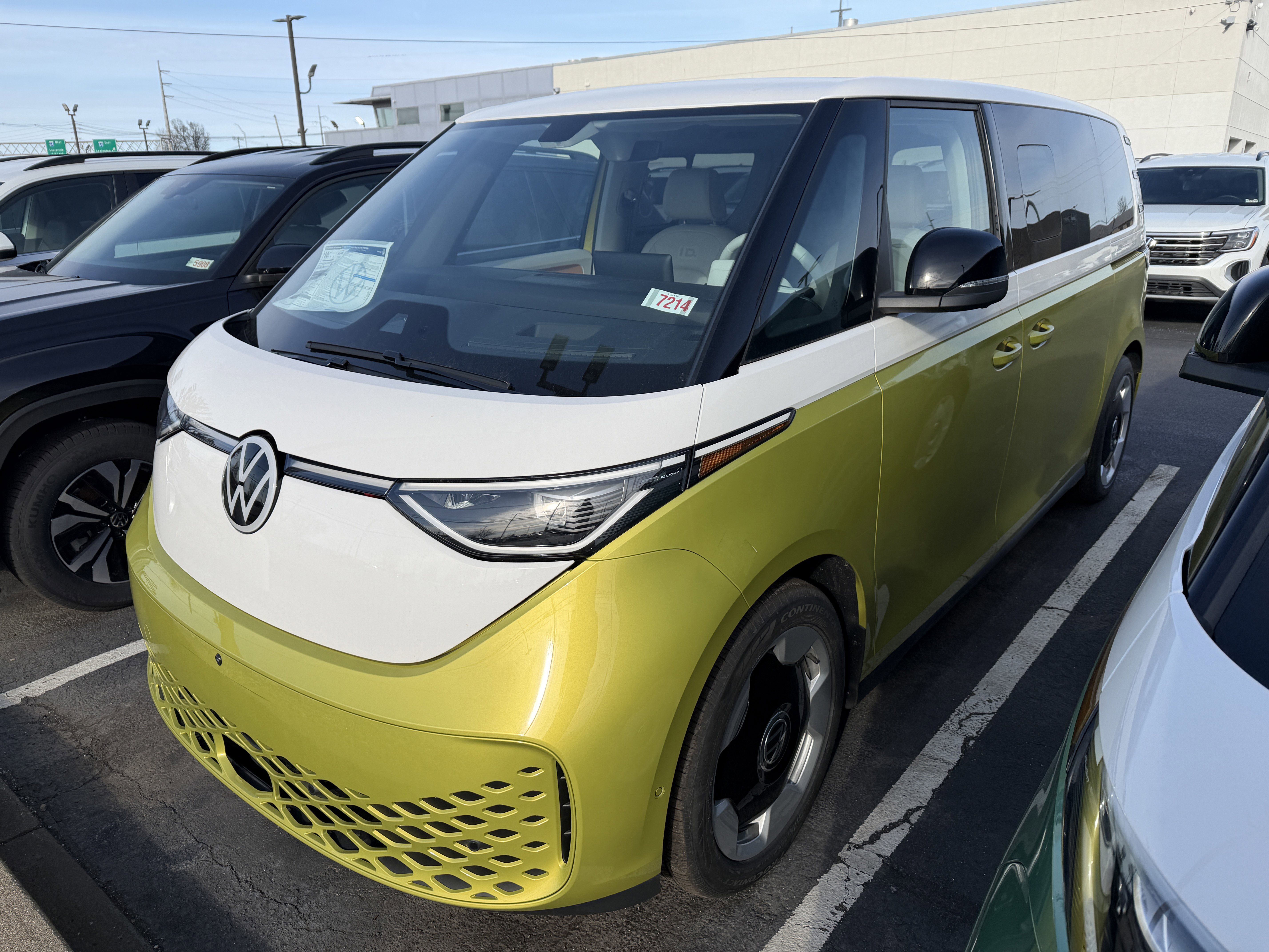 New 2025 Volkswagen ID. Buzz Pro S Plus image 4