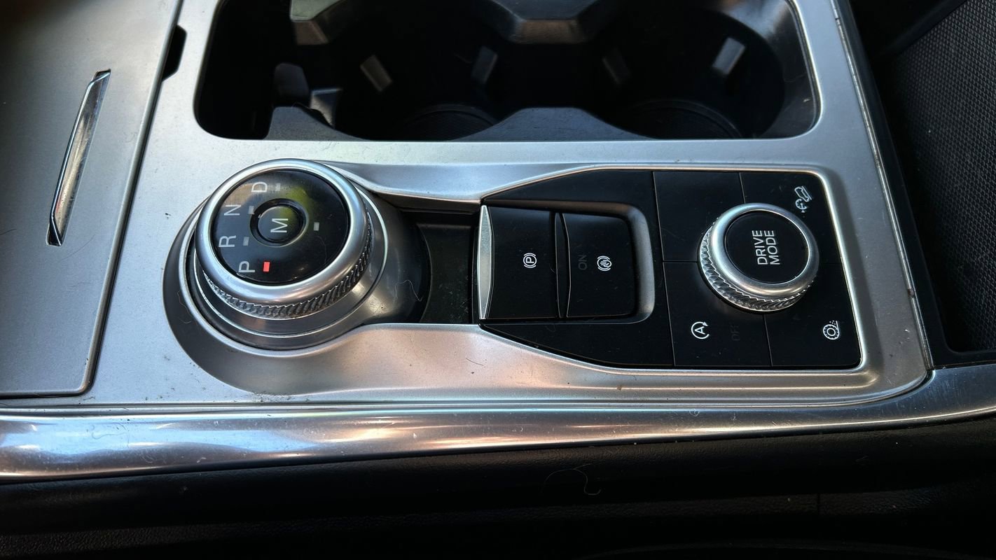 Used 2020 Ford Explorer XLT w/ Equipment Group 202A image 33