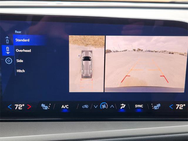 New 2026 Chevrolet Traverse LT image 13