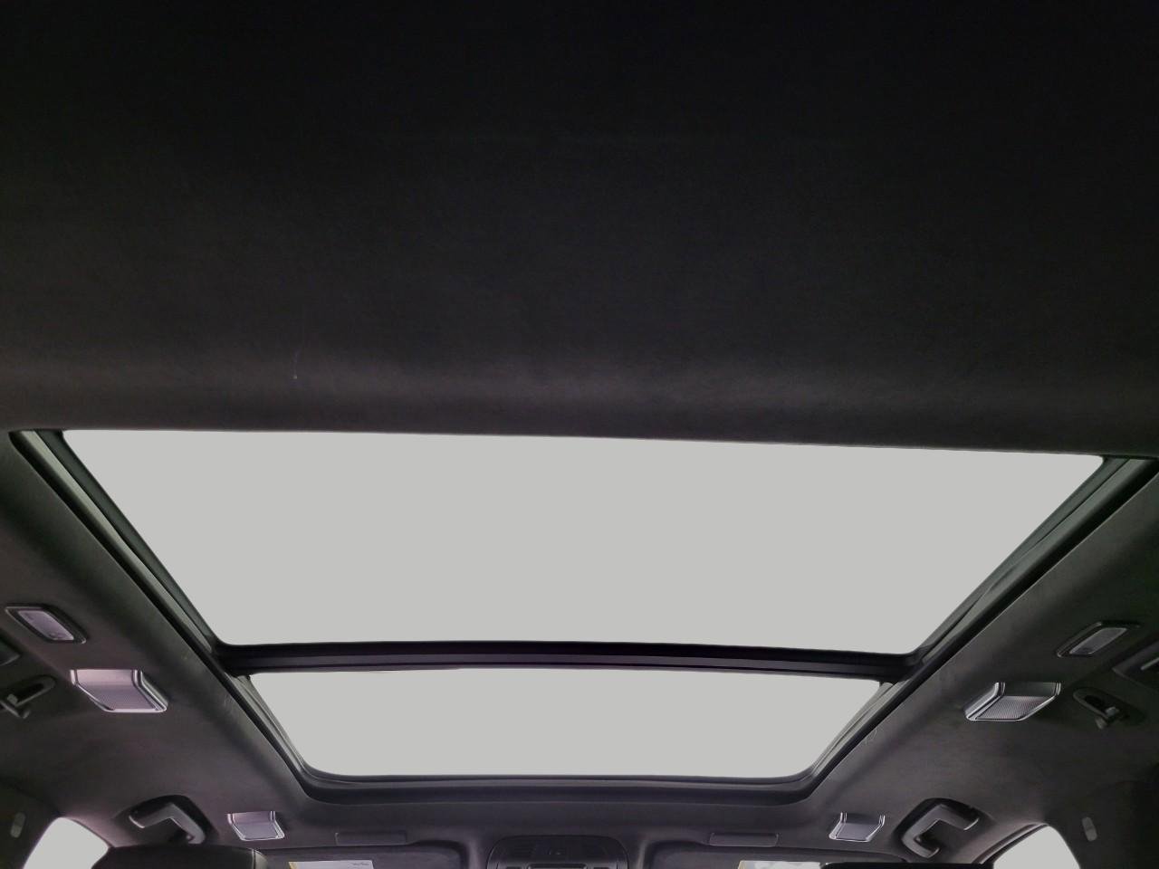 Certified 2024 Cadillac Escalade Sport Platinum w/ Heavy-Duty Trailer Package image 29