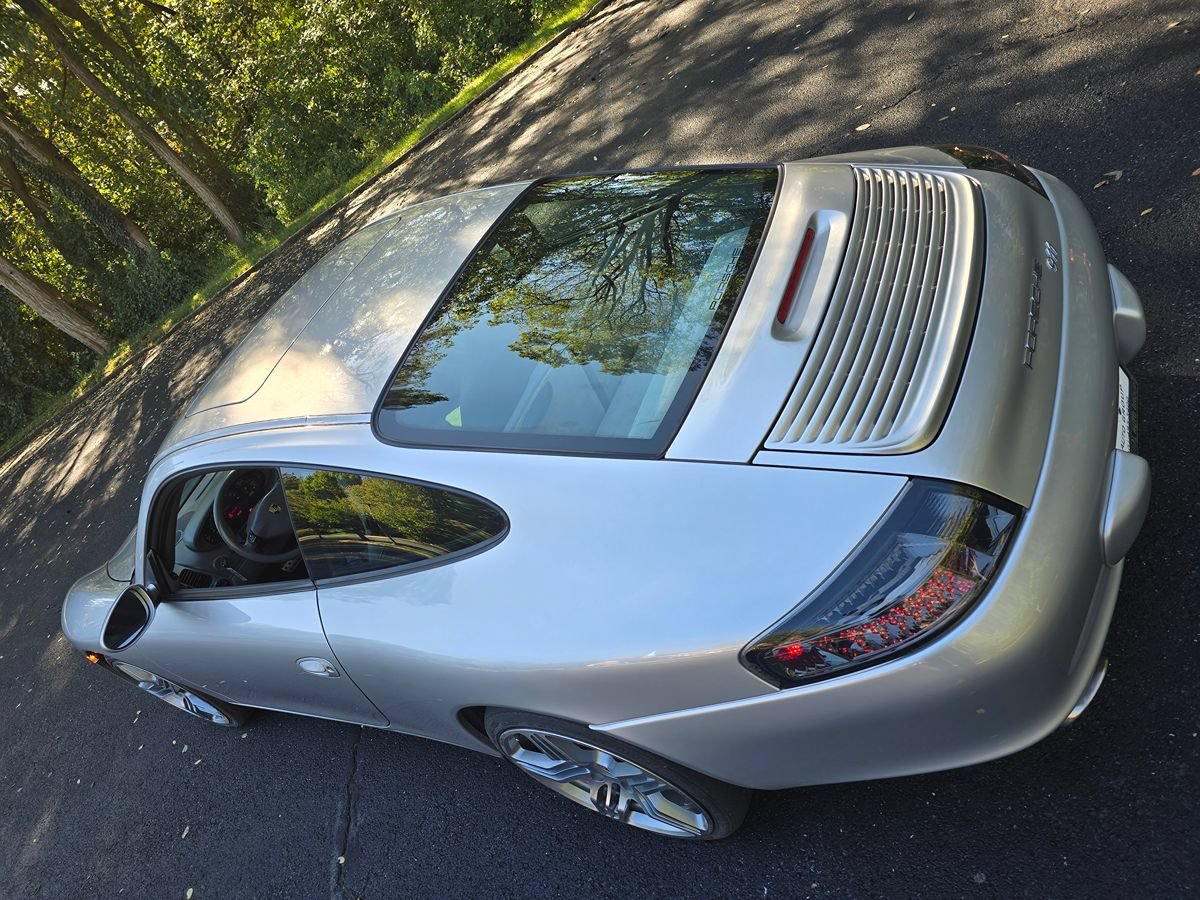 Used 2004 Porsche 911 Carrera 4S AWD/4WD image 30