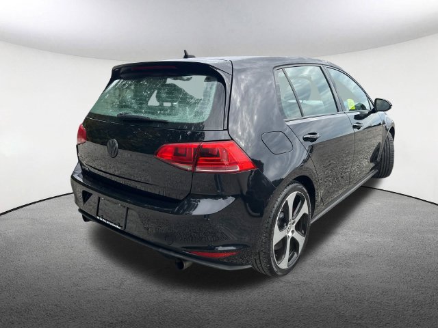 Used 2016 Volkswagen Golf 4-Door FWD image 13