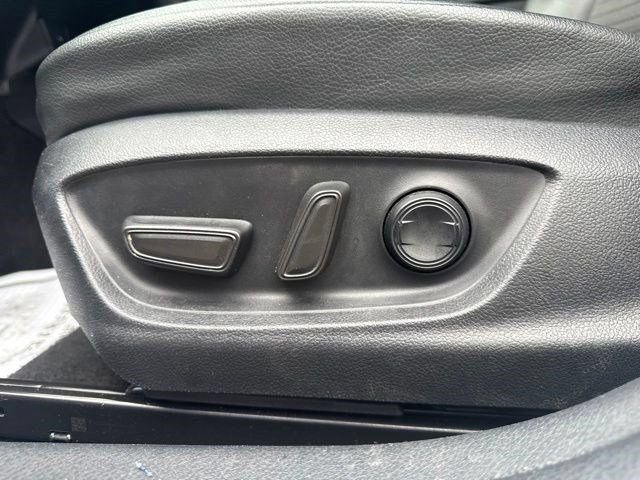 Used 2023 Toyota Camry SE FWD image 14