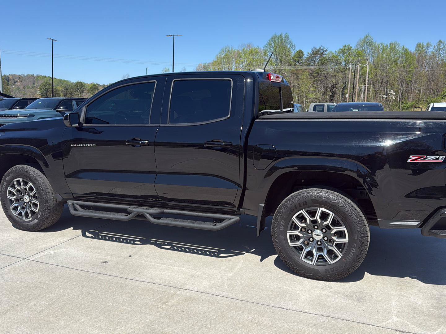 Used 2023 Chevrolet Colorado Z71 w/ Z71 Convenience Package 2 AWD/4WD image 10