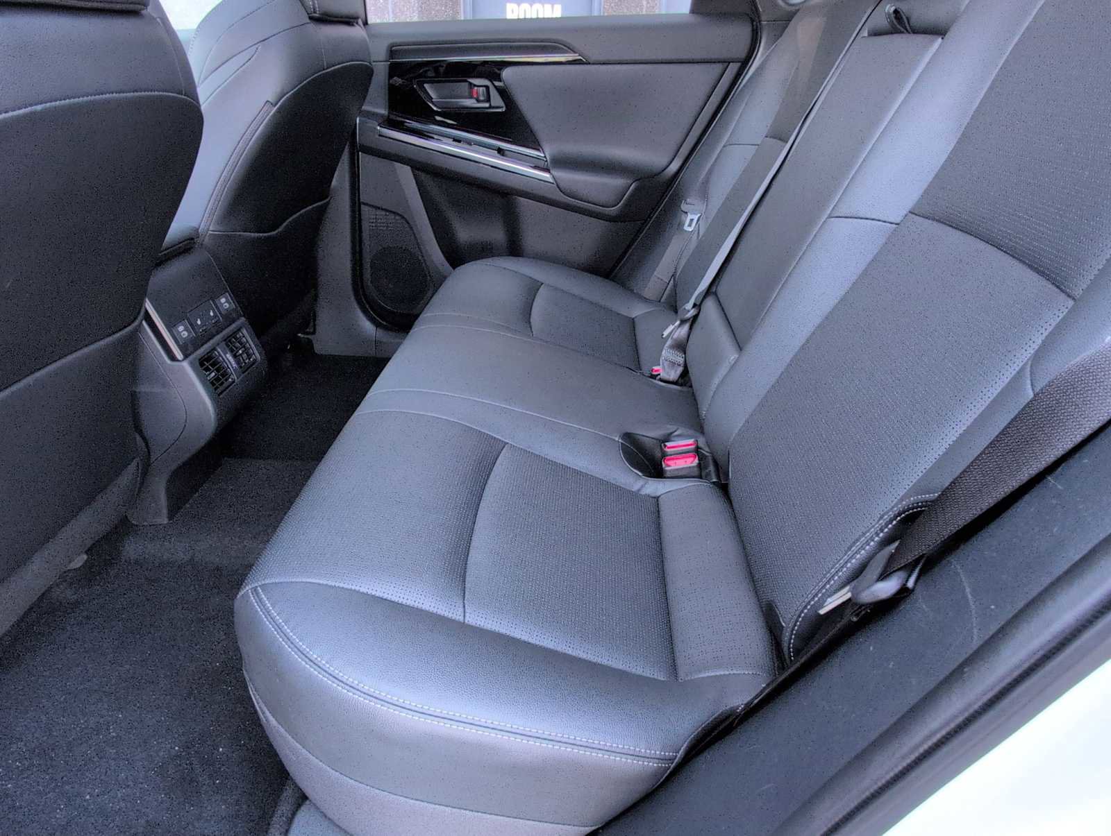 Used 2023 Subaru Solterra AWD image 21