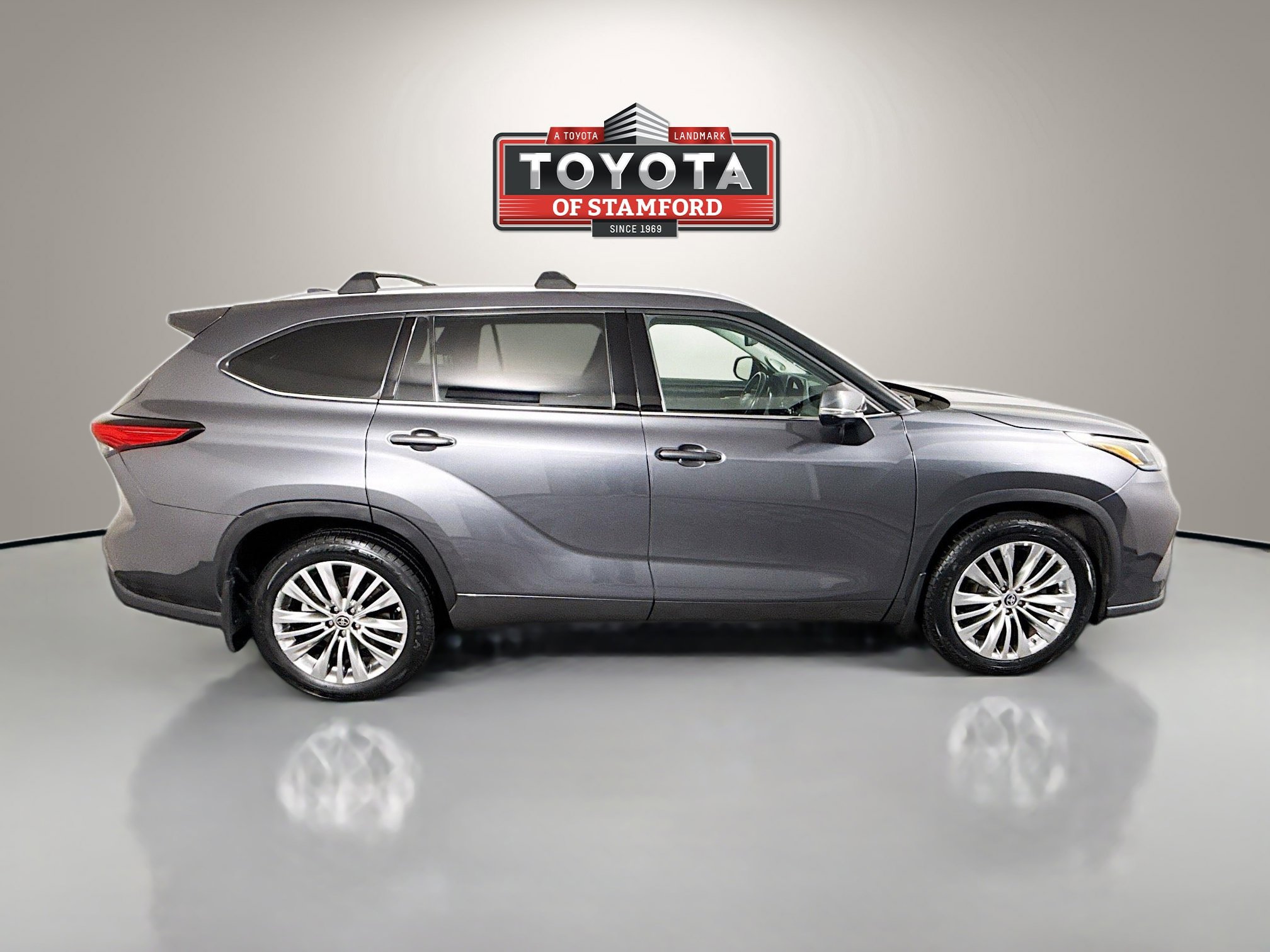 Used 2023 Toyota Highlander Platinum AWD/4WD image 8