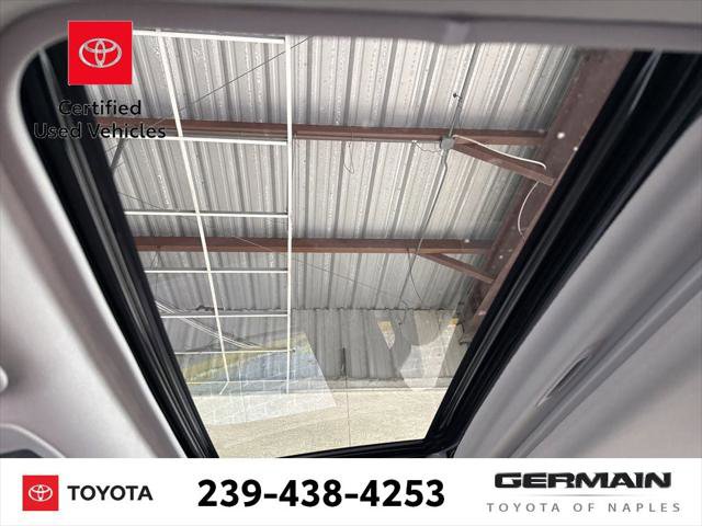 Certified 2025 Toyota Sienna XLE image 10