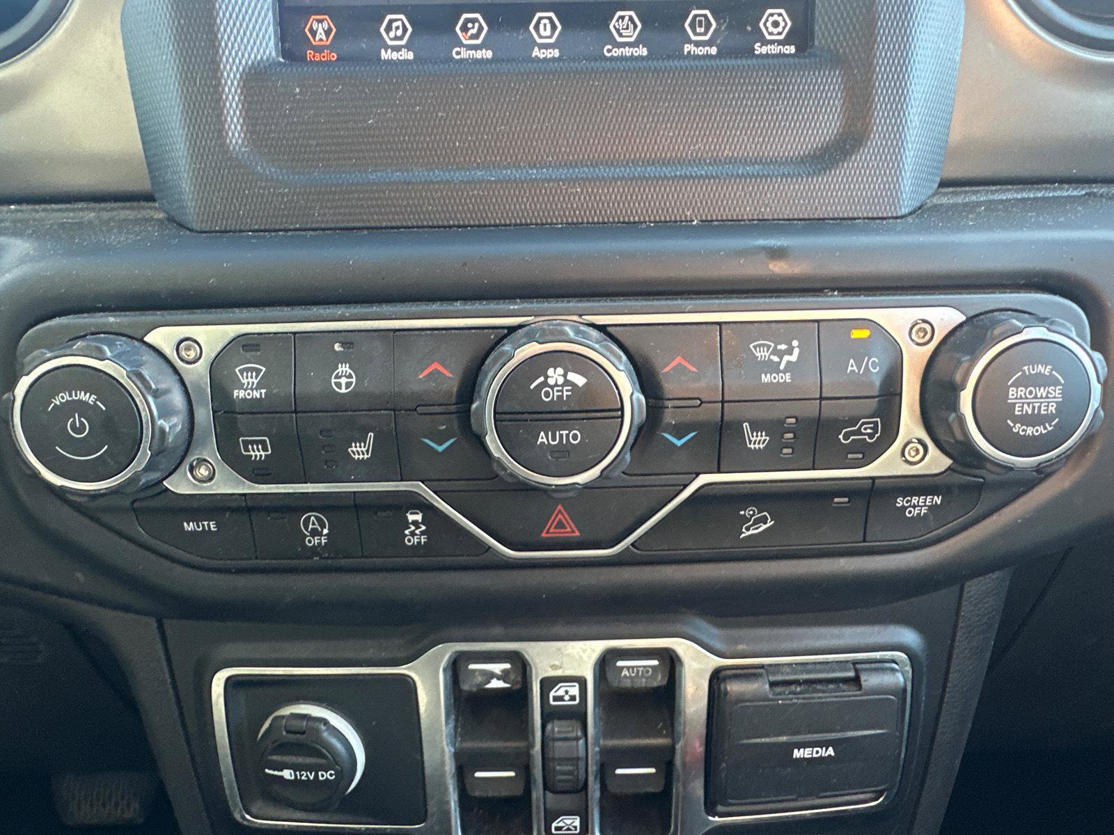 Used 2019 Jeep Wrangler Unlimited Sport S AWD/4WD image 16