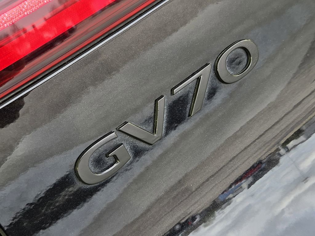 Used 2023 Genesis GV70 3.5T Sport w/ Sport Prestige Package image 12