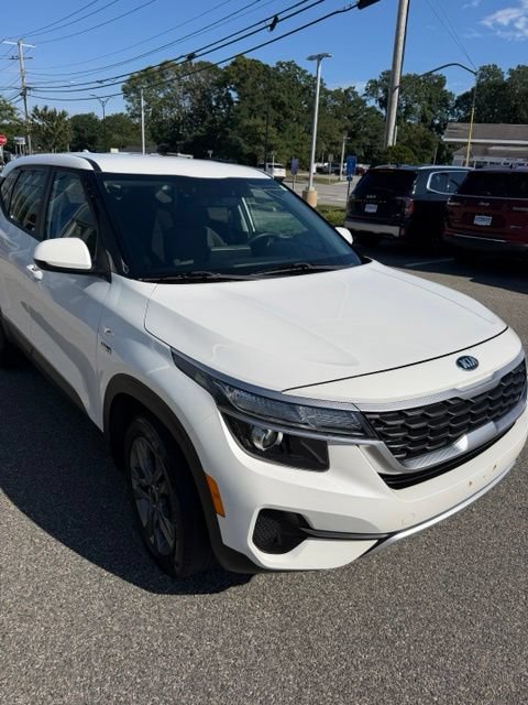 Used 2021 Kia Seltos LX w/ Paint Protection Package AWD/4WD image 26