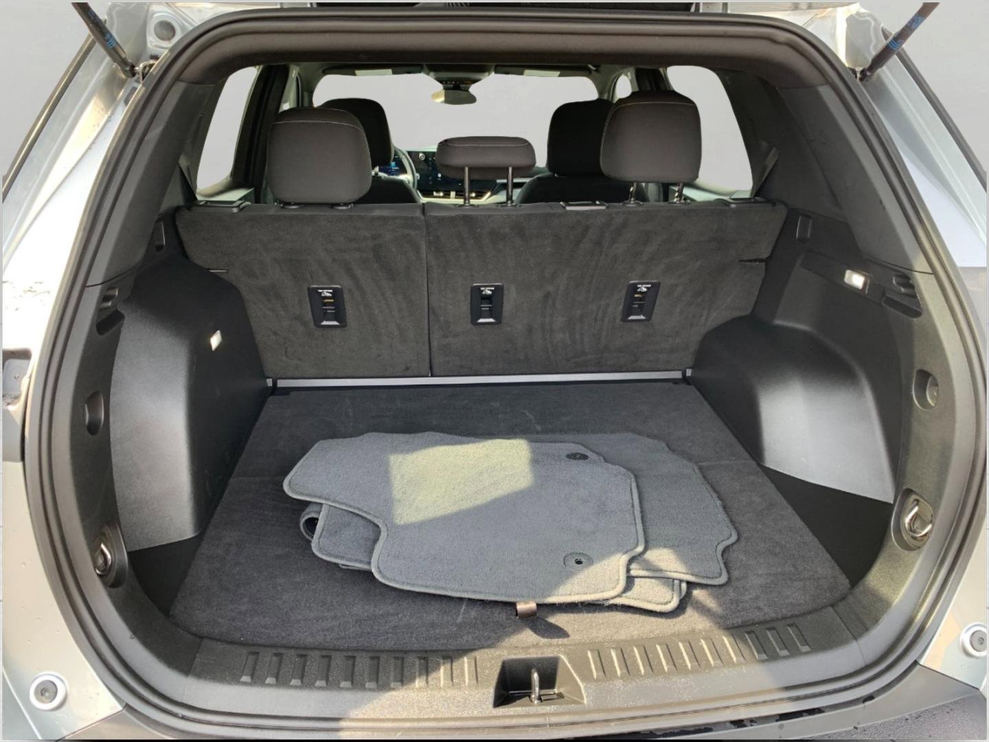 Certified 2025 Chevrolet Equinox LT AWD/4WD image 12