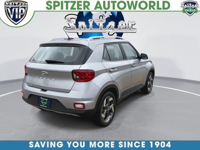 Used 2024 Hyundai Venue SEL FWD image 9