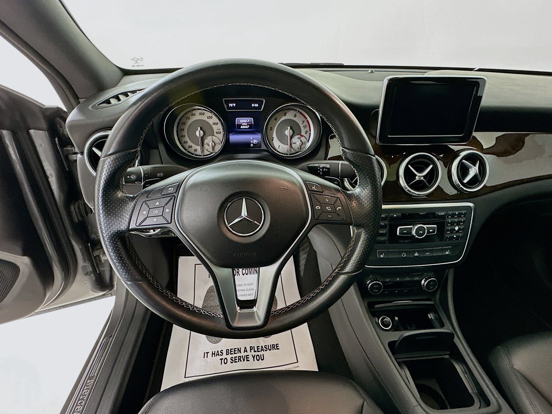 Used 2014 Mercedes-Benz CLA 250 image 12
