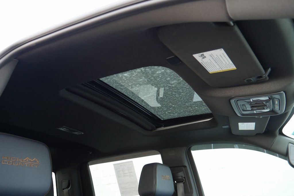 Used 2024 Chevrolet Silverado 2500 High Country w/ High Country Premium Package image 25