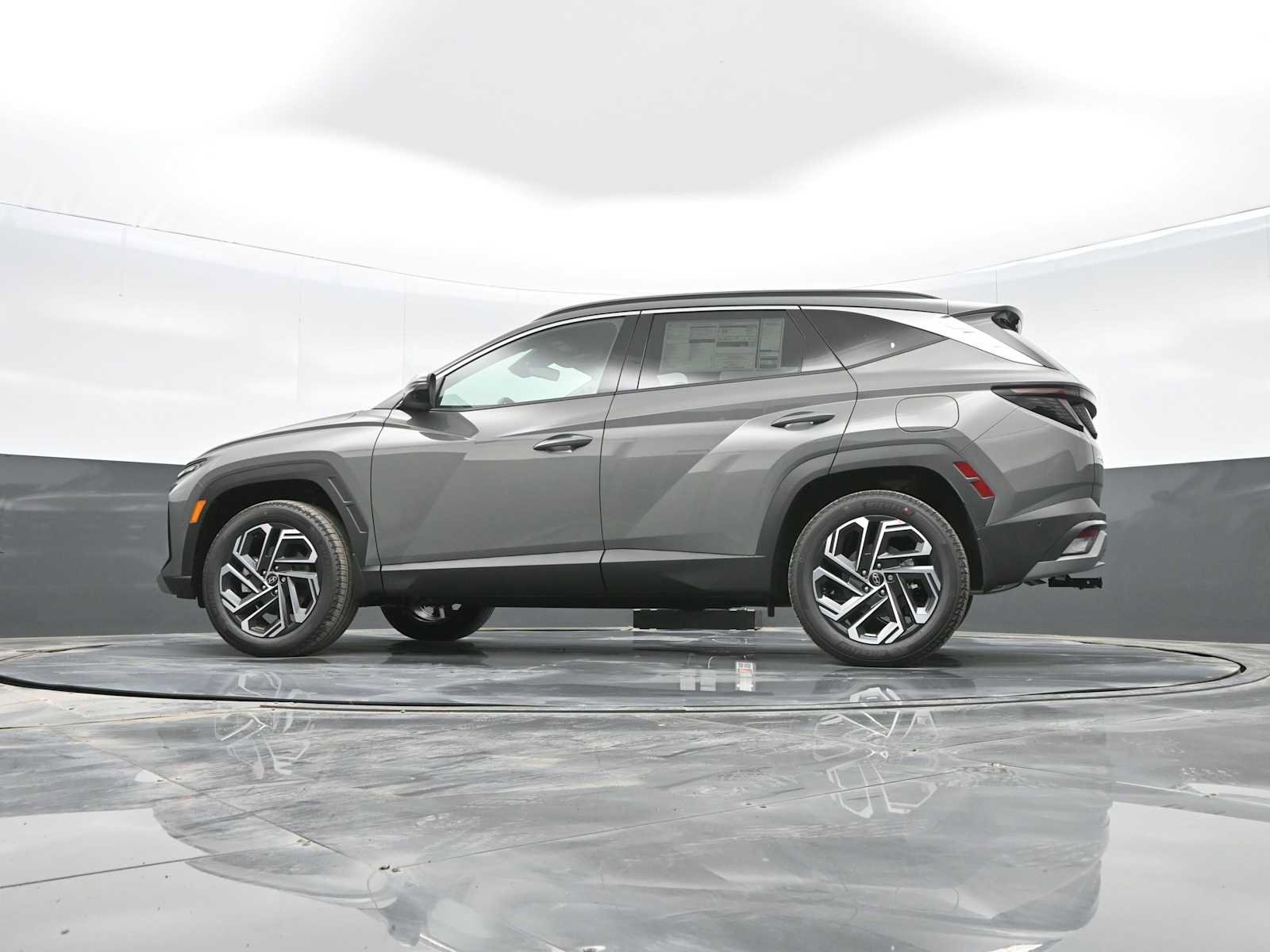 Used 2025 Hyundai Tucson Limited image 27