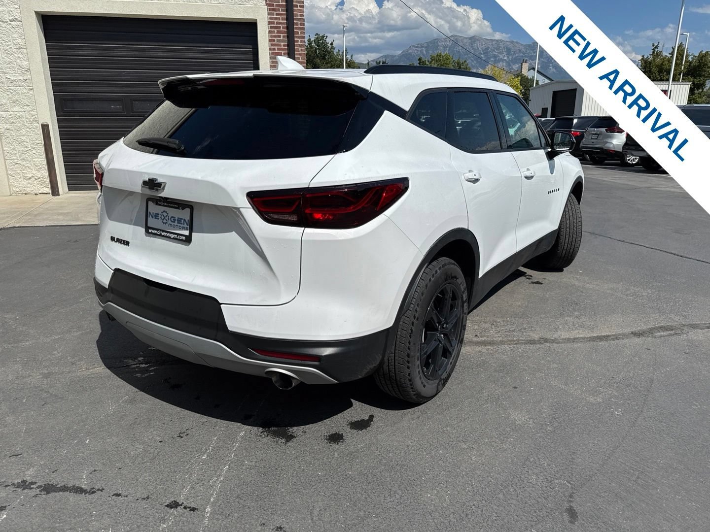 Used 2024 Chevrolet Blazer LT w/ Midnight/Sport Edition AWD/4WD image 7