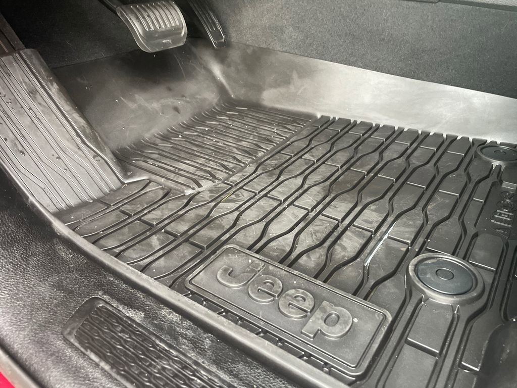 Used 2025 Jeep Grand Cherokee L Altitude w/ Trailer Tow Package image 34