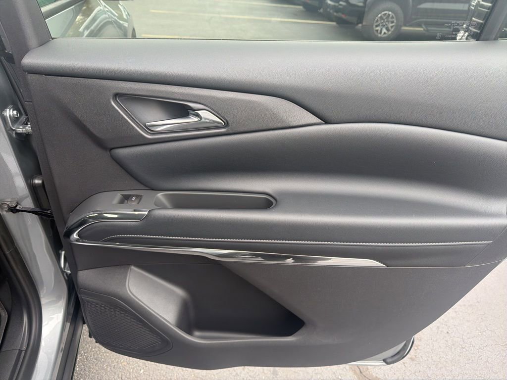 New 2026 Chevrolet Traverse LT w/ Midnight/Sport Edition image 41