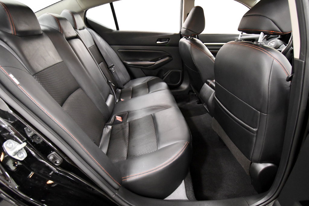 Used 2023 Nissan Altima 2.5 SR FWD image 17