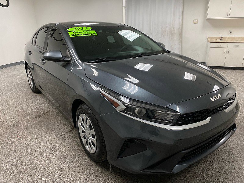 Used 2023 Kia Forte LX image 3