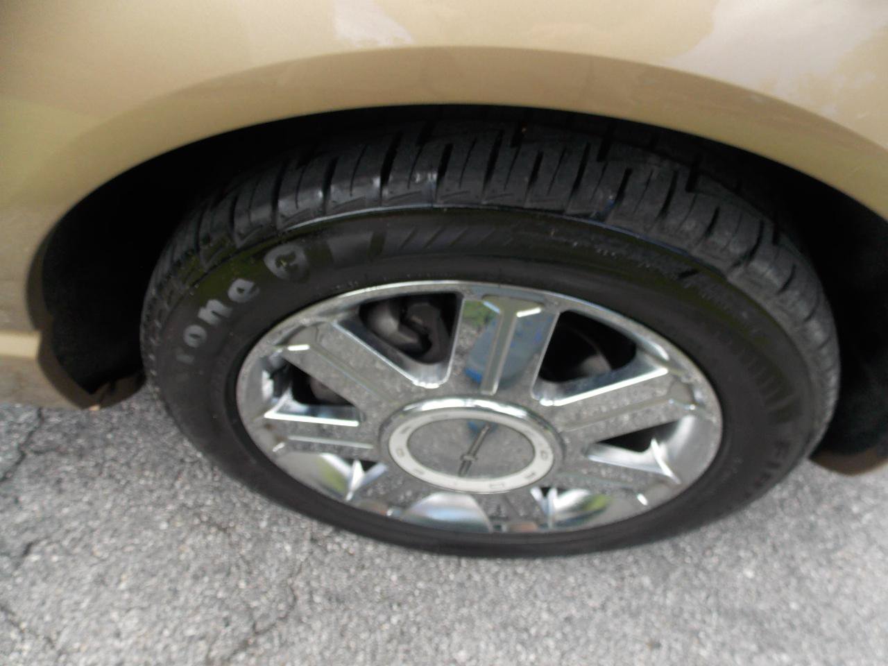 Used 2005 Ford Thunderbird RWD image 20