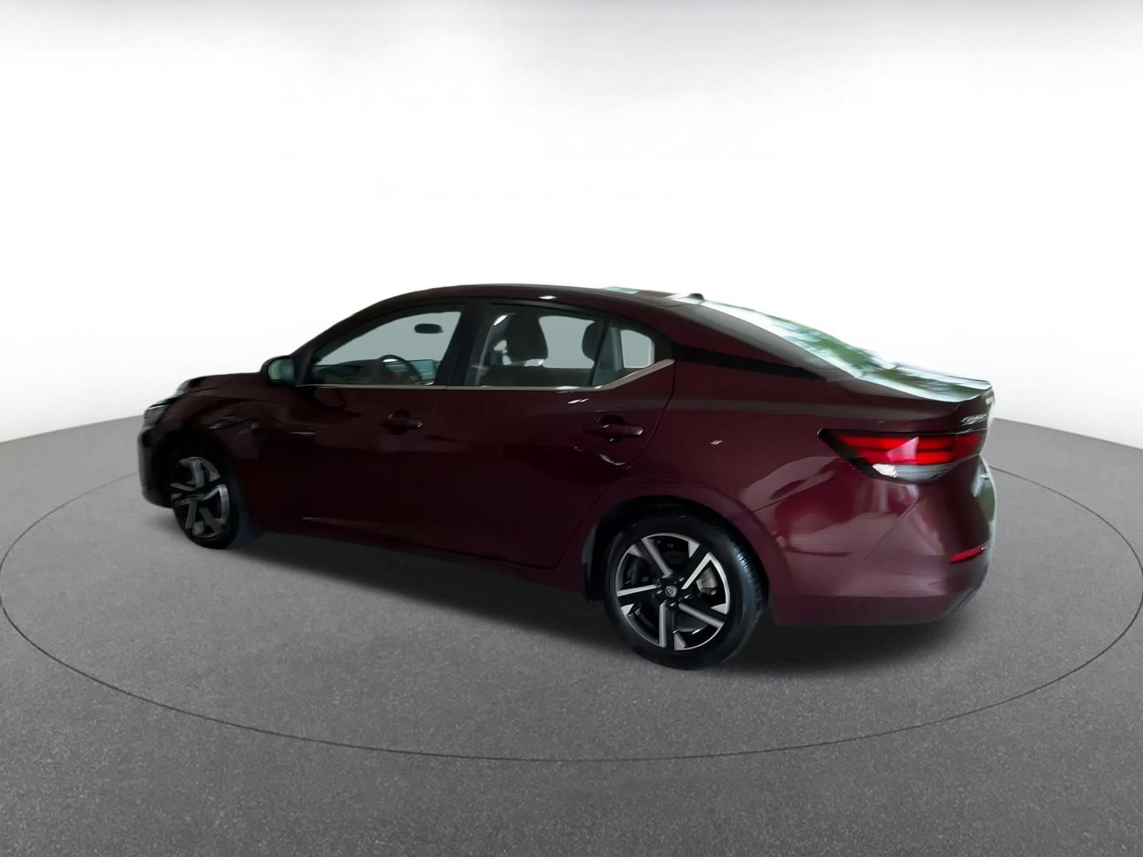 Used 2024 Nissan Sentra SV image 9